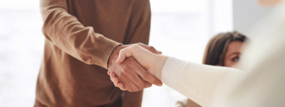 People shake hands.